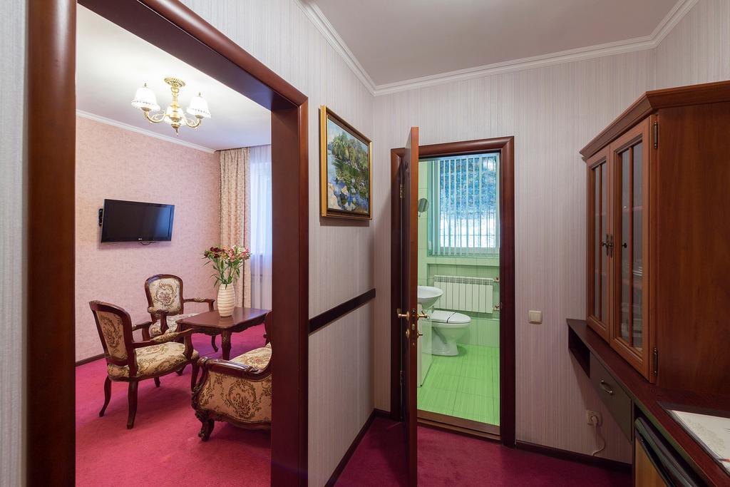 Grand Christer Hotel Kiev Exterior foto